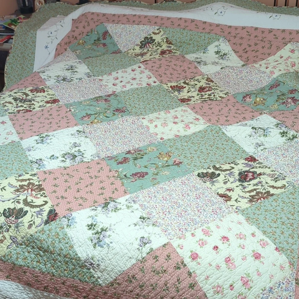 Vintage/HandMade The Old Country Store Floral Patchwork Prairie Cabin Quilt King